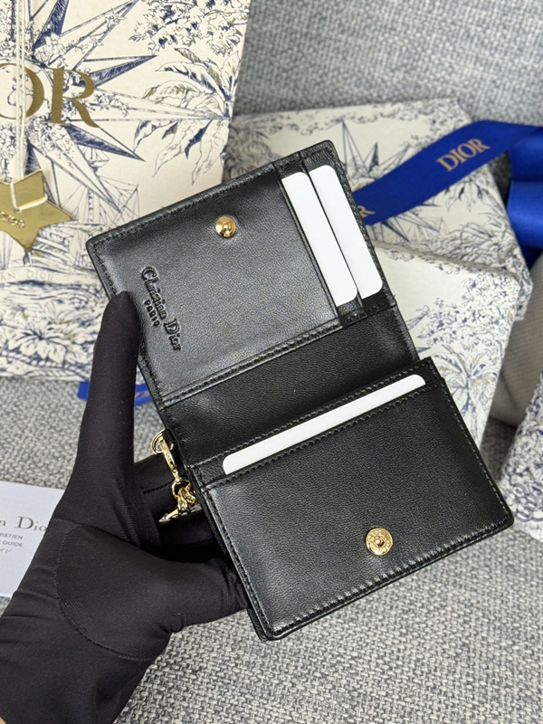 ディオール財布内部構造